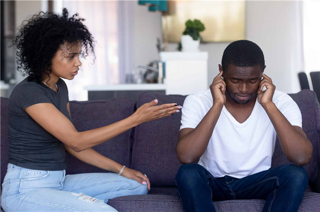 婚姻中如何应对婚姻危机? 婚姻中如何应对婚姻危机?